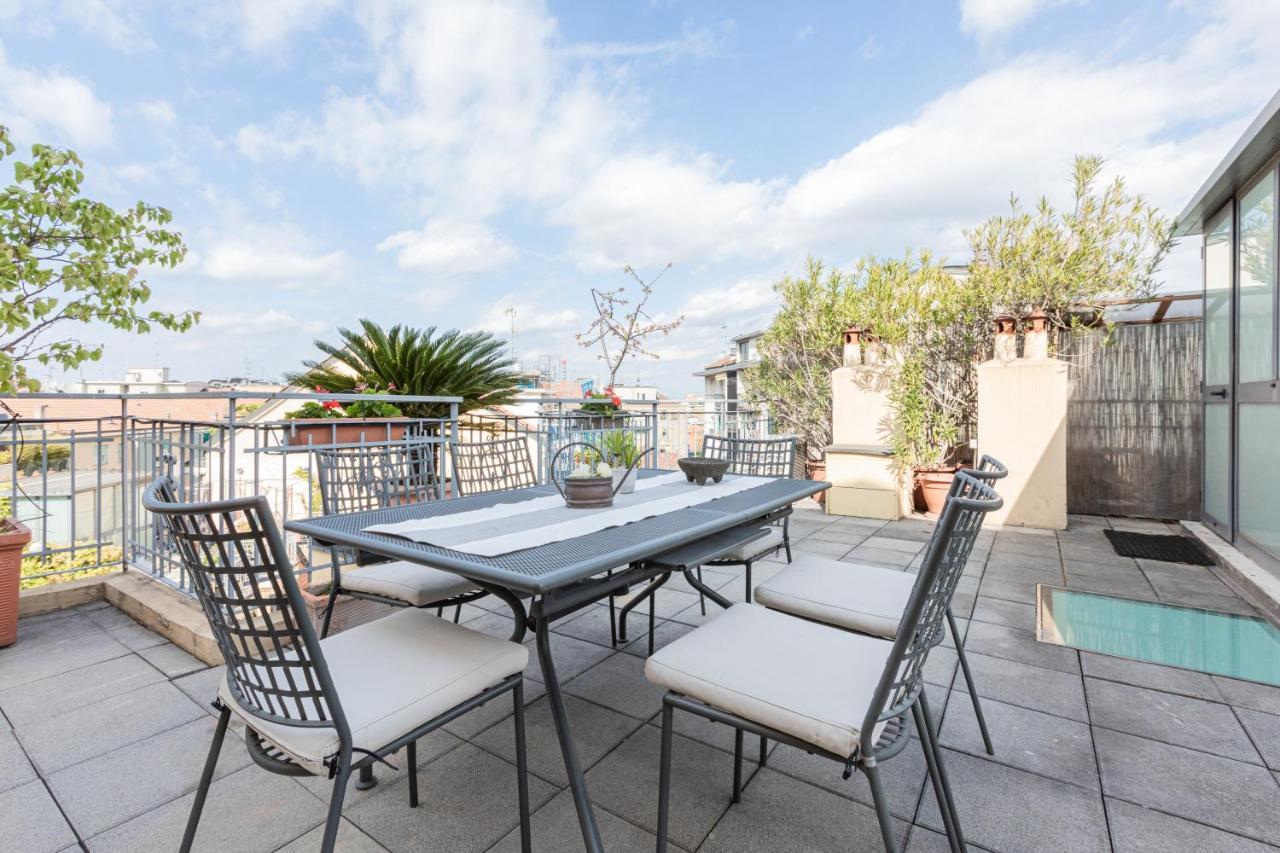 Sempione Split-Level Terrace Apartment - Top Collection Милан Экстерьер фото
